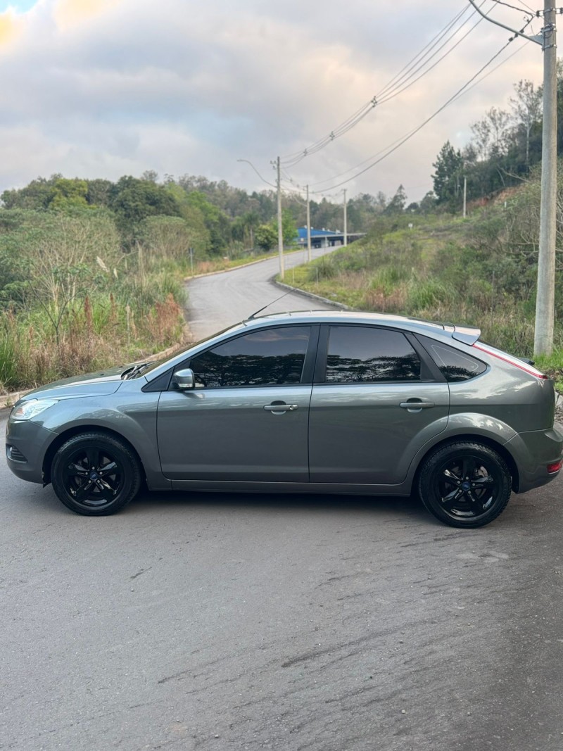 FOCUS 1.6 GLX 16V FLEX 4P MANUAL - 2012 - BENTO GONçALVES