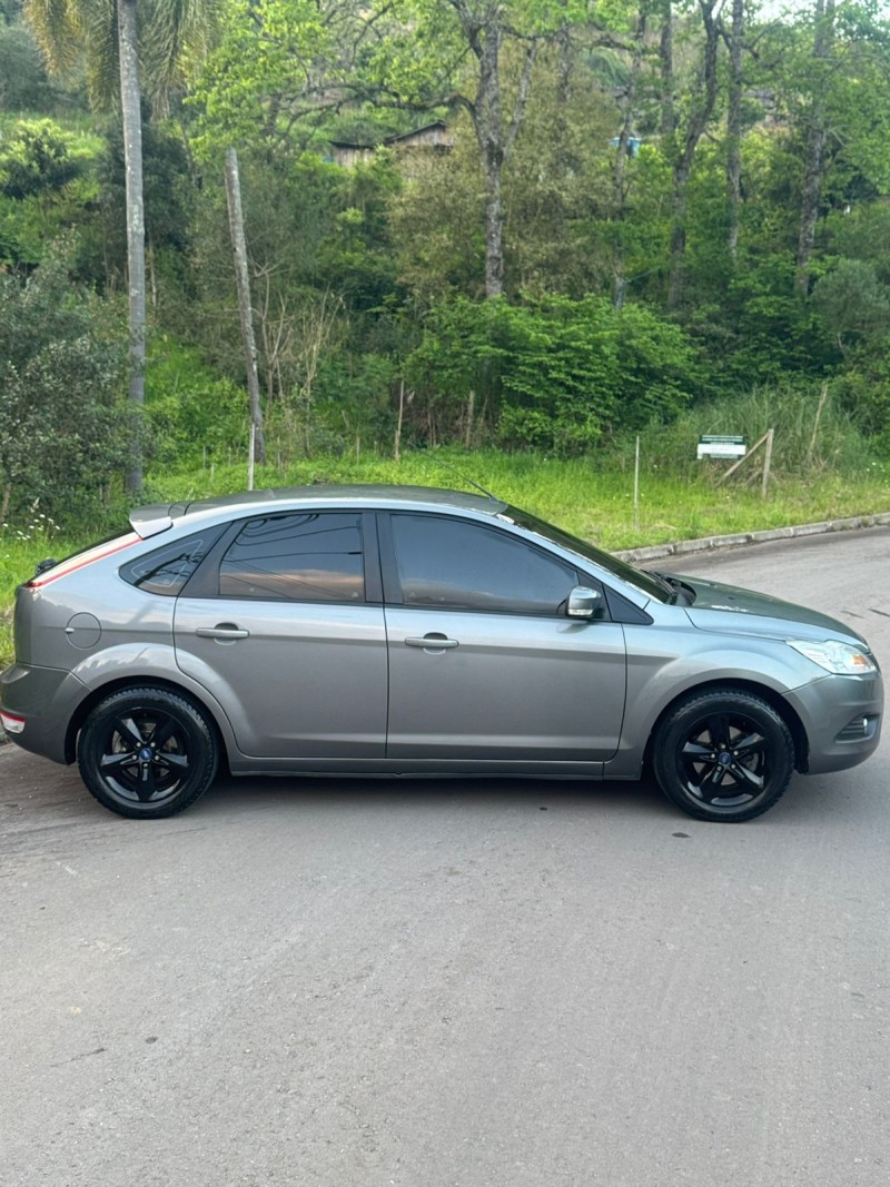 FOCUS 1.6 GLX 16V FLEX 4P MANUAL - 2012 - BENTO GONçALVES