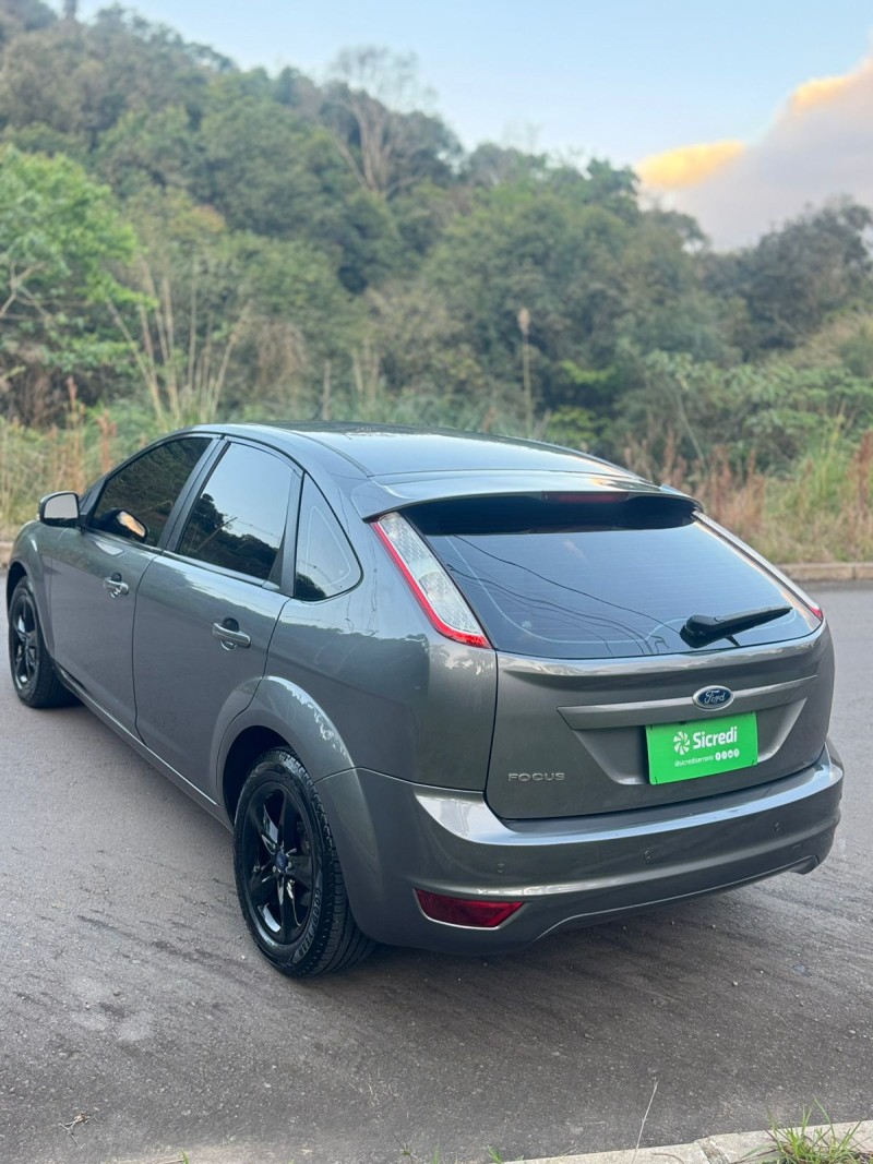 FOCUS 1.6 GLX 16V FLEX 4P MANUAL - 2012 - BENTO GONçALVES