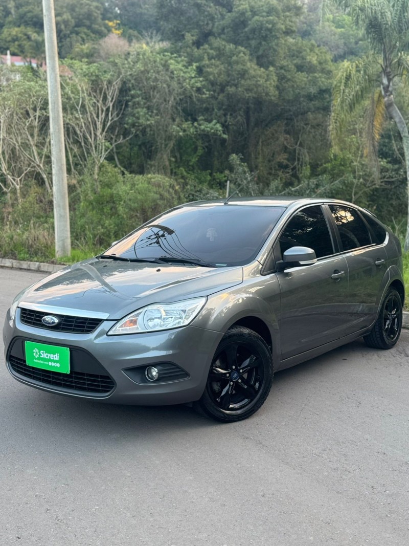 FOCUS 1.6 GLX 16V FLEX 4P MANUAL - 2012 - BENTO GONçALVES