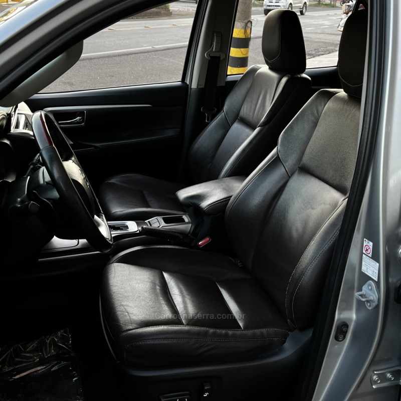 HILUX SW4 2.8 SRX 4X4 7 LUGARES 16V TURBO INTERCOOLER DIESEL 4P AUTOMÁTICO - 2016 - VACARIA