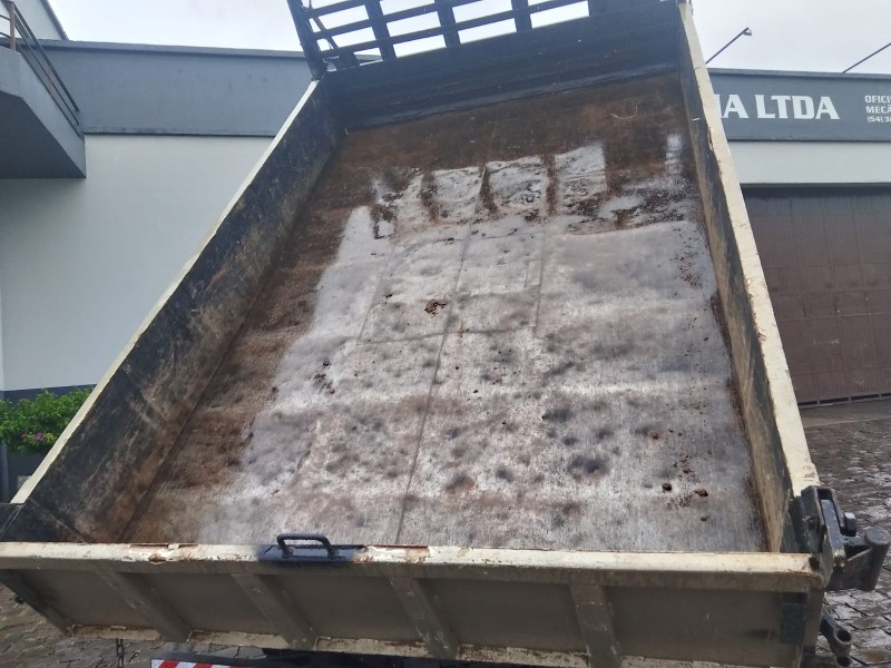 F-4000 4X2 - 1981 - CAXIAS DO SUL