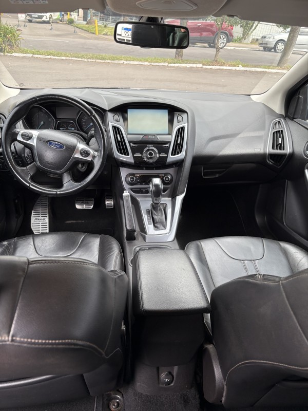 FOCUS 2.0 TITANIUM HATCH 16V FLEX 4P AUTOMÁTICO - 2015 - FARROUPILHA