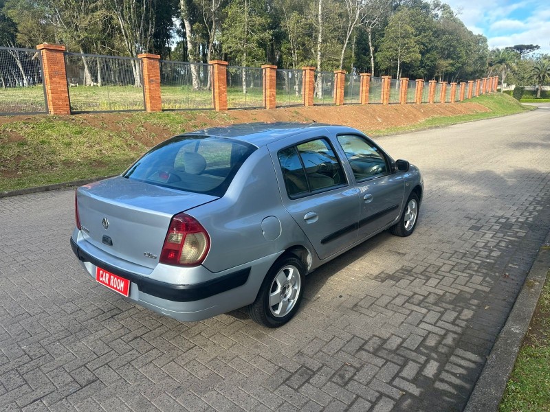 CLIO 1.0 PRIVILÉGE SEDAN 16V GASOLINA 4P MANUAL - 2005 - CAXIAS DO SUL