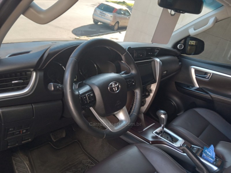 HILUX SW4 2.8 SRX 4X4 16V TURBO INTERCOOLER DIESEL 4P AUTOMÁTICO - 2017 - GARIBALDI