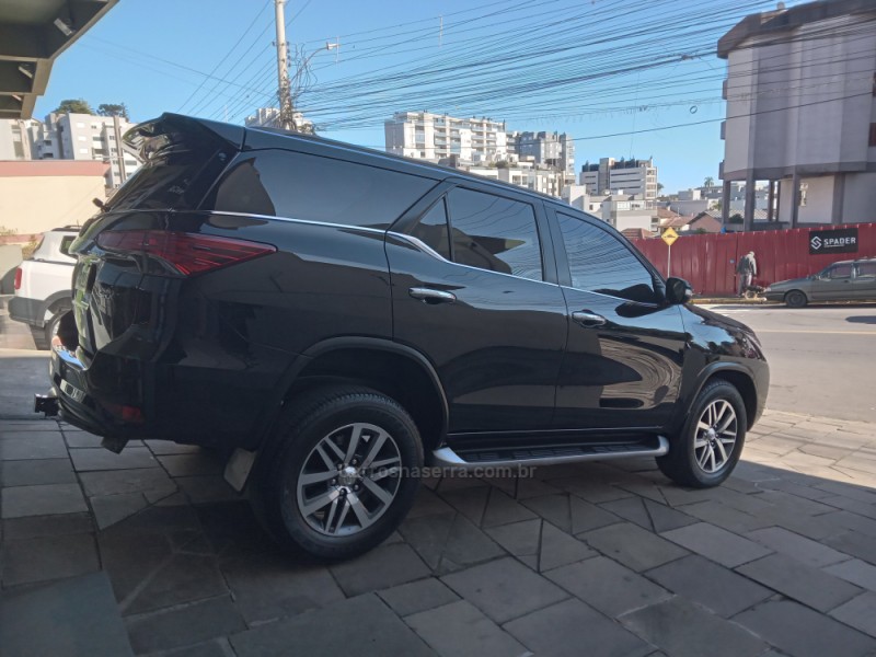 HILUX SW4 2.8 SRX 4X4 16V TURBO INTERCOOLER DIESEL 4P AUTOMÁTICO - 2017 - GARIBALDI