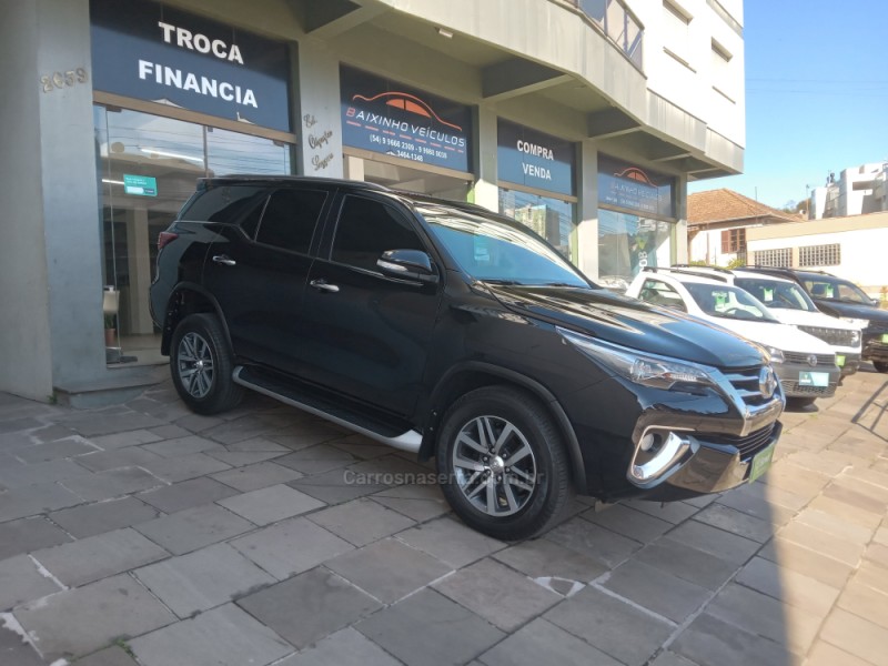 HILUX SW4 2.8 SRX 4X4 16V TURBO INTERCOOLER DIESEL 4P AUTOMÁTICO - 2017 - GARIBALDI