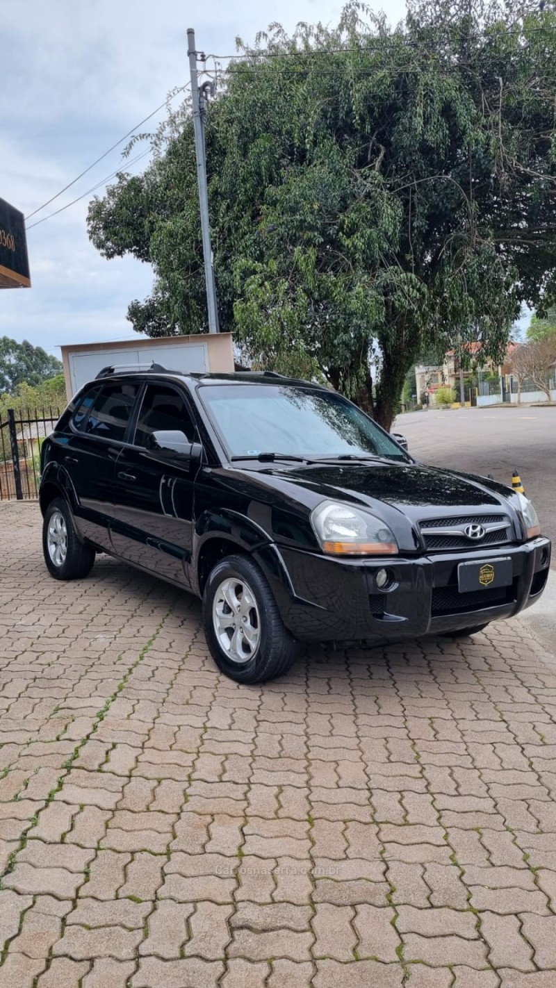 TUCSON 2.0 MPFI GL 16V 142CV 2WD GASOLINA 4P MANUAL - 2010 - PASSO FUNDO