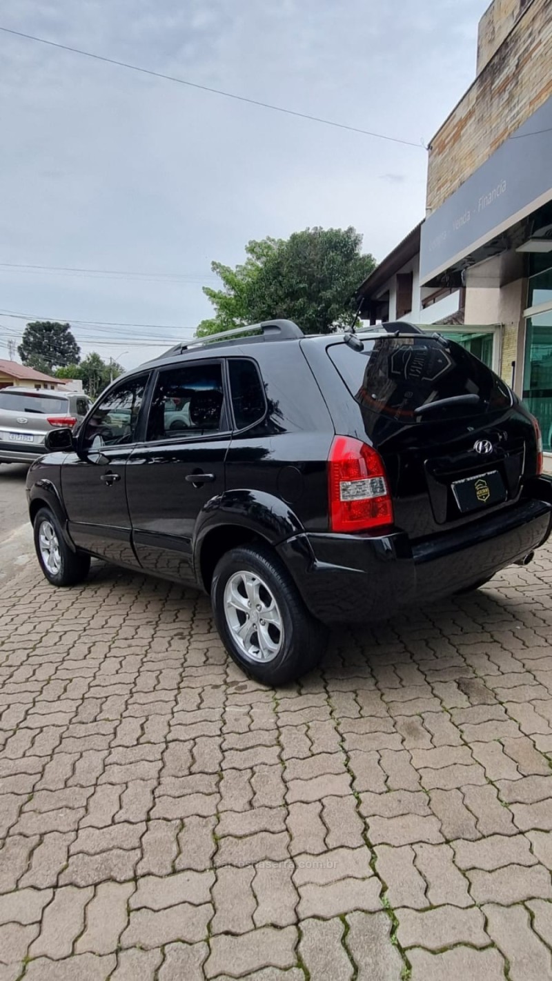 TUCSON 2.0 MPFI GL 16V 142CV 2WD GASOLINA 4P MANUAL - 2010 - PASSO FUNDO