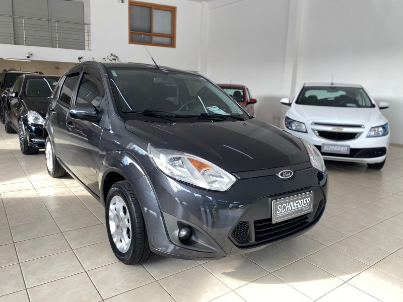fiesta 1.6 mpi class hatch 8v flex 4p manual 2013 nova petropolis