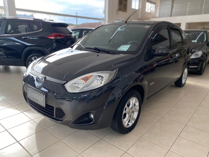 FIESTA 1.6 MPI CLASS HATCH 8V FLEX 4P MANUAL - 2013 - NOVA PETRóPOLIS