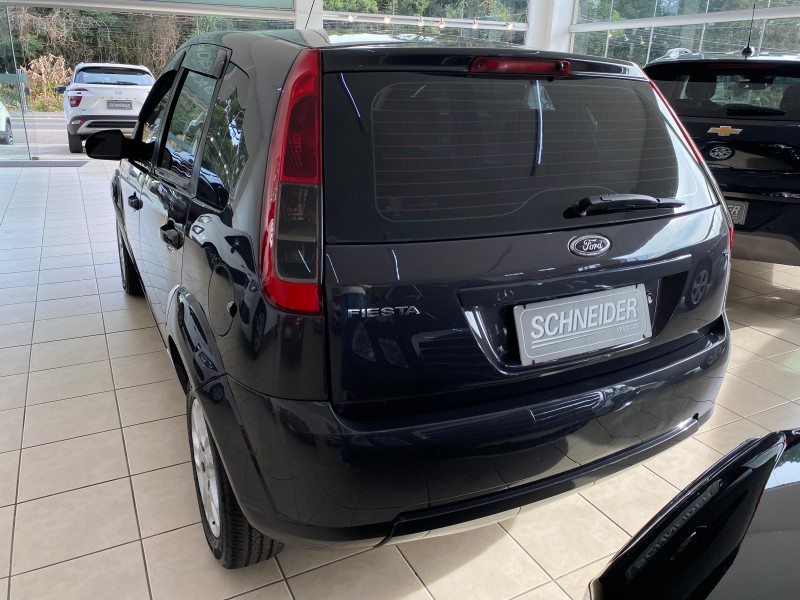 FIESTA 1.6 MPI CLASS HATCH 8V FLEX 4P MANUAL - 2013 - NOVA PETRóPOLIS