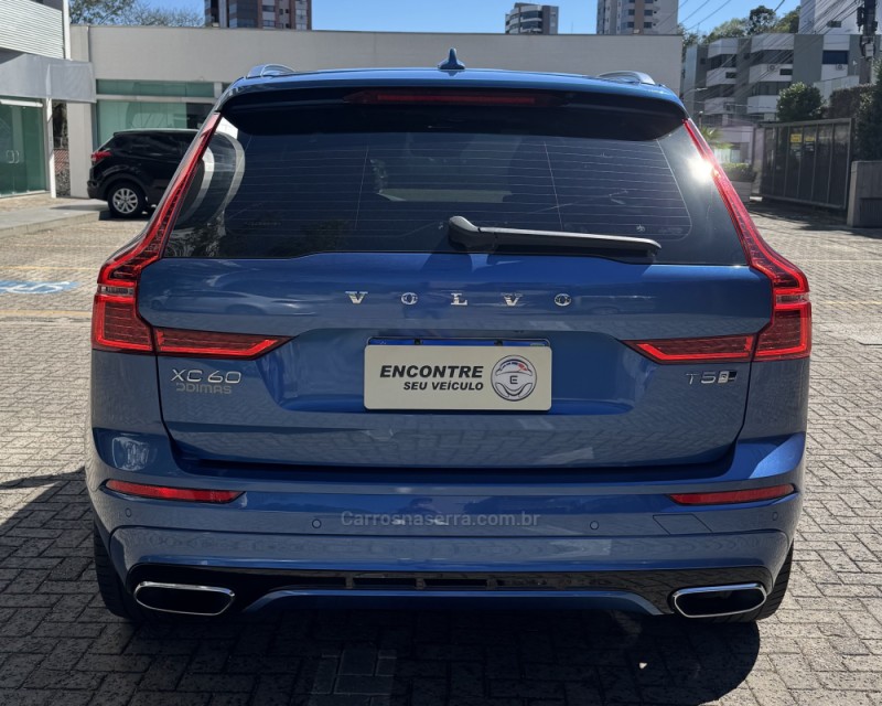 XC60 2.0 T5 R DESIGN TURBO GASOLINA 4P AUTOMÁTICO - 2018 - TAQUARA