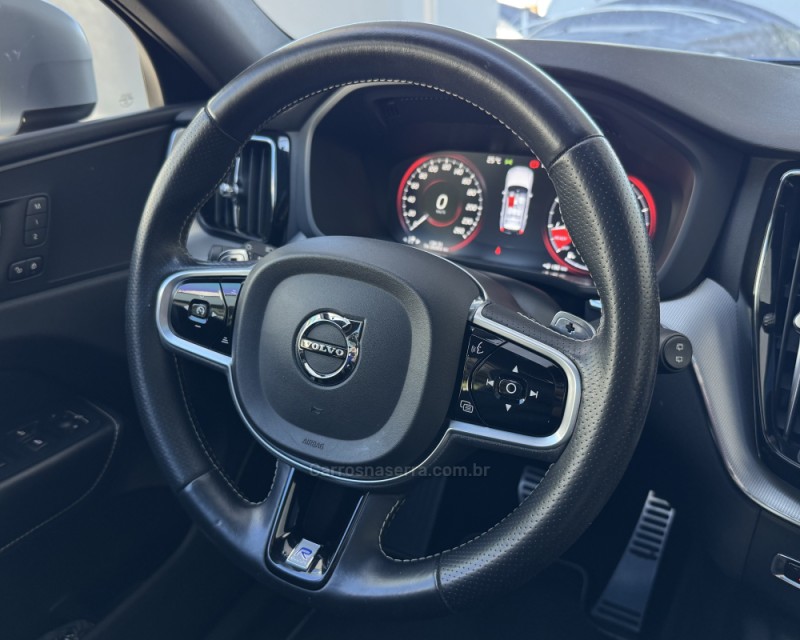 XC60 2.0 T5 R DESIGN TURBO GASOLINA 4P AUTOMÁTICO - 2018 - TAQUARA