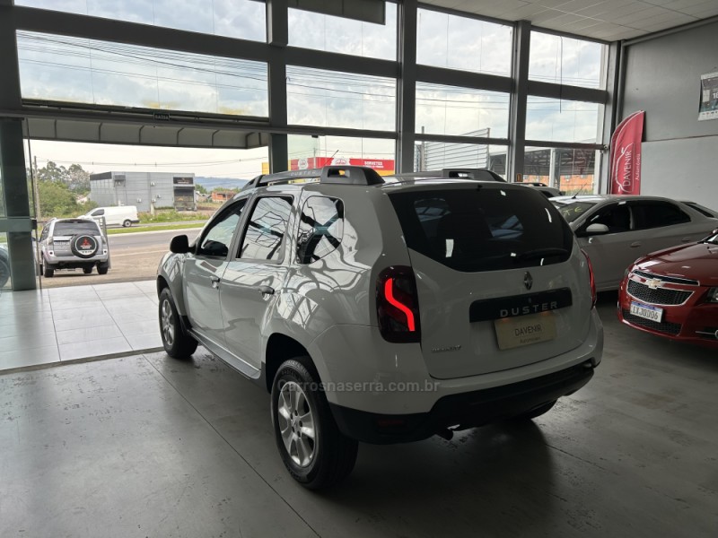DUSTER 1.6 EXPRESSION 4X2 16V FLEX 4P AUTOMÁTICO - 2020 - TAQUARA