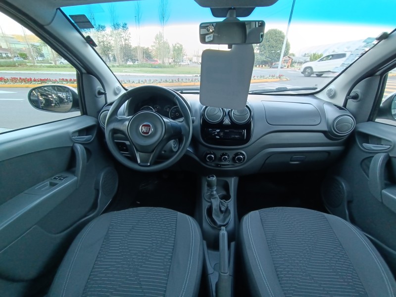 PALIO 1.0 MPI ATTRACTIVE 8V FLEX 4P MANUAL - 2015 - BOM PRINCíPIO