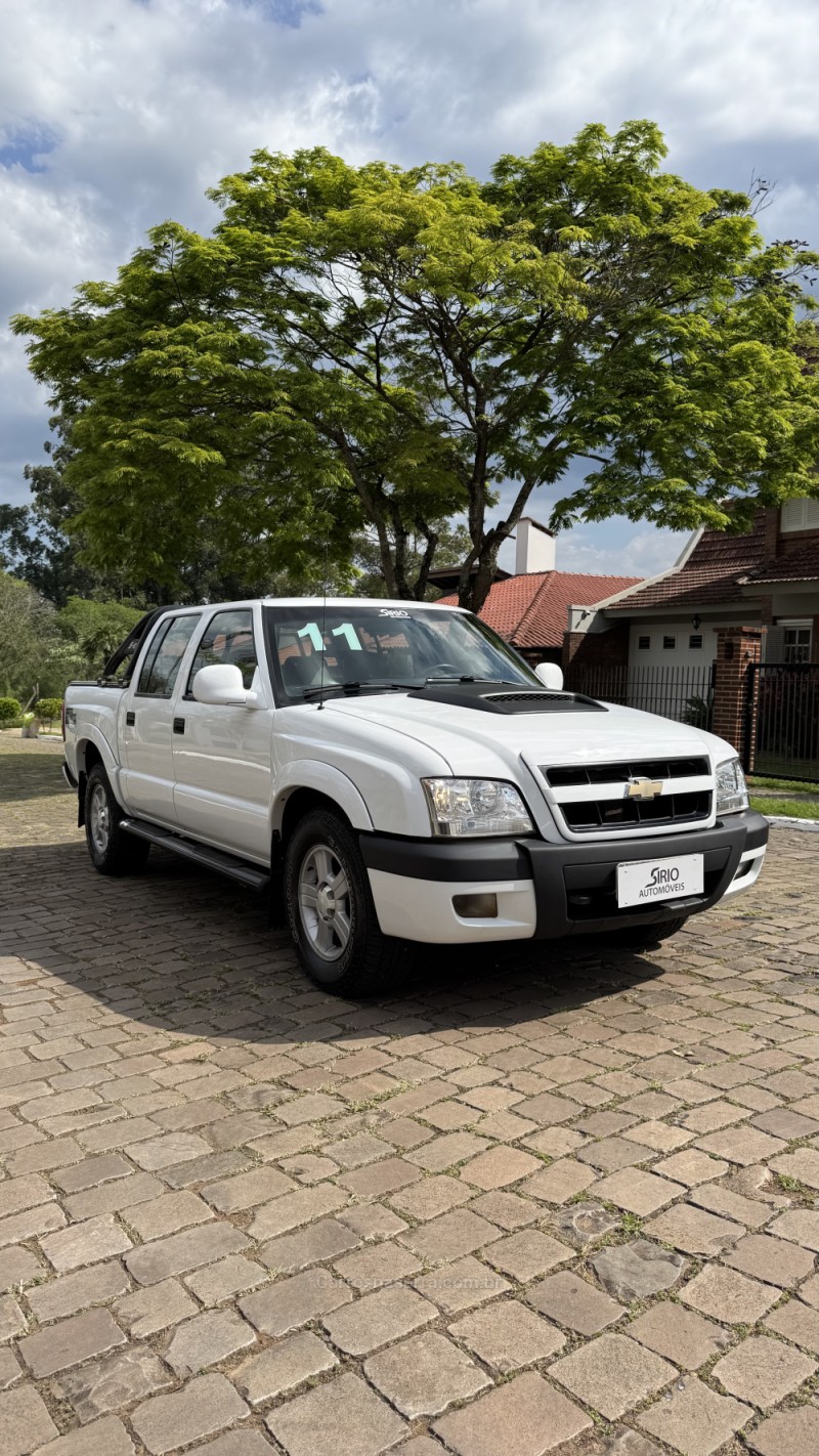 S10 2.8 COLINA 4X4 CD 12V TURBO ELECTRONIC INTERCOOLER DIESEL 4P MANUAL - 2011 - LAJEADO