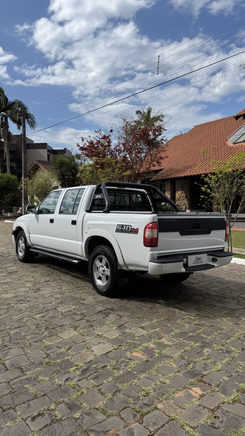 S10 2.8 COLINA 4X4 CD 12V TURBO ELECTRONIC INTERCOOLER DIESEL 4P MANUAL - 2011 - LAJEADO