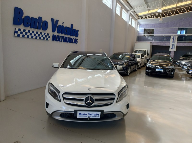 GLA 200 1.6 CGI VISION 16V TURBO GASOLINA 4P AUTOMÁTICO