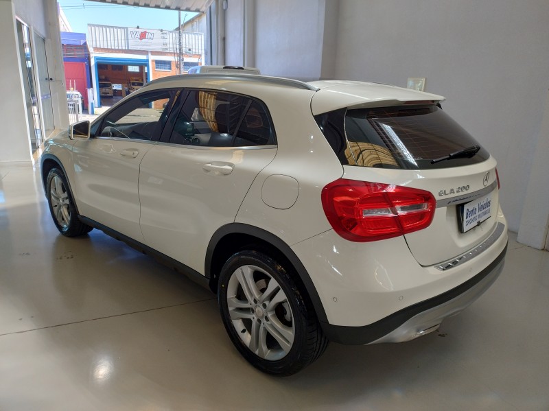 GLA 200 1.6 CGI VISION 16V TURBO GASOLINA 4P AUTOMÁTICO - 2015 - BENTO GONçALVES