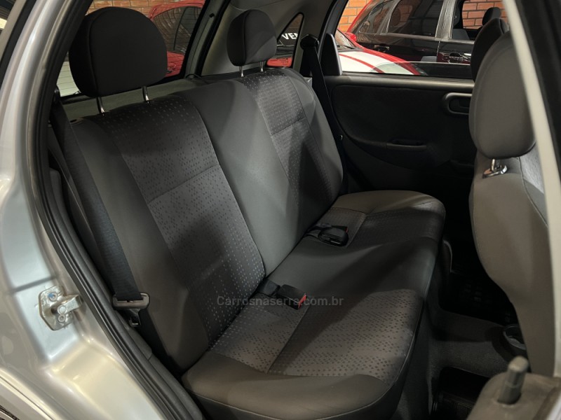 CORSA 1.4 MPFI MAXX 8V FLEX 4P MANUAL - 2011 - BENTO GONçALVES