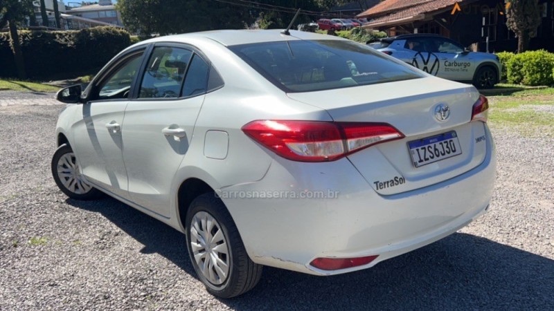 YARIS 1.5 XL LIVE SEDAN 16V FLEX 4P MANUAL - 2020 - CAXIAS DO SUL