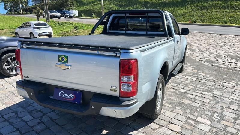 S10 2.4 LS 4X2 CS 8V FLEX 2P MANUAL - 2013 - FARROUPILHA