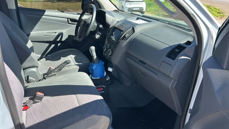 S10 2.4 LS 4X2 CS 8V FLEX 2P MANUAL - 2013 - FARROUPILHA