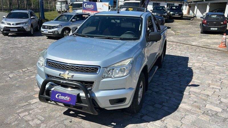 S10 2.4 LS 4X2 CS 8V FLEX 2P MANUAL - 2013 - FARROUPILHA