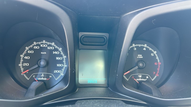 S10 2.4 LS 4X2 CS 8V FLEX 2P MANUAL - 2013 - FARROUPILHA