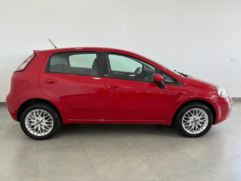 PUNTO 1.6 ESSENCE 16V FLEX 4P MANUAL - 2013 - FARROUPILHA