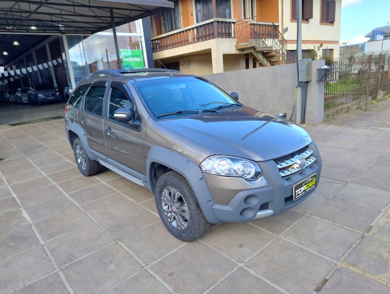 PALIO 1.8 MPI ADVENTURE LOCKER WEEKEND 8V FLEX 4P MANUAL - 2009 - VACARIA