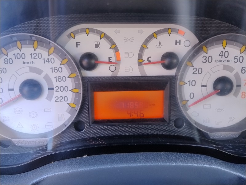 PALIO 1.8 MPI ADVENTURE LOCKER WEEKEND 8V FLEX 4P MANUAL - 2009 - VACARIA