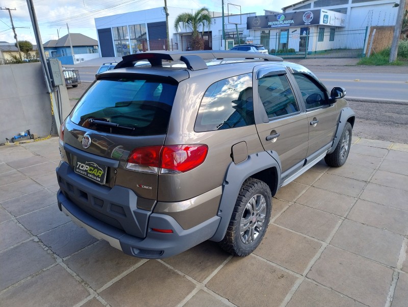 PALIO 1.8 MPI ADVENTURE LOCKER WEEKEND 8V FLEX 4P MANUAL - 2009 - VACARIA