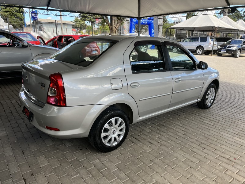 LOGAN 1.0 EXPRESSION 16V FLEX 4P MANUAL - 2011 - CAXIAS DO SUL