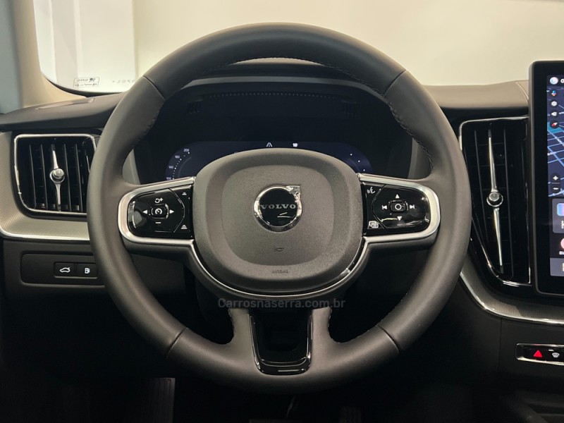 XC60 2.0 T8 RECHARGE PLUS AWD HIBRIDO 4P AUTOMÁTICO - 2026 - FLORES DA CUNHA