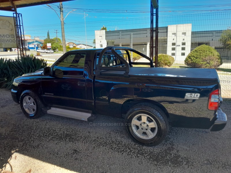 S10 2.4 MPFI ADVANTAGE 4X2 CS 8V FLEX 2P MANUAL - 2011 - VERANóPOLIS