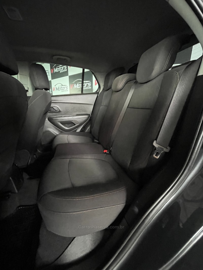 TRACKER 1.4 16V TURBO FLEX LT AUTOMÁTICO - 2017 - PAROBé