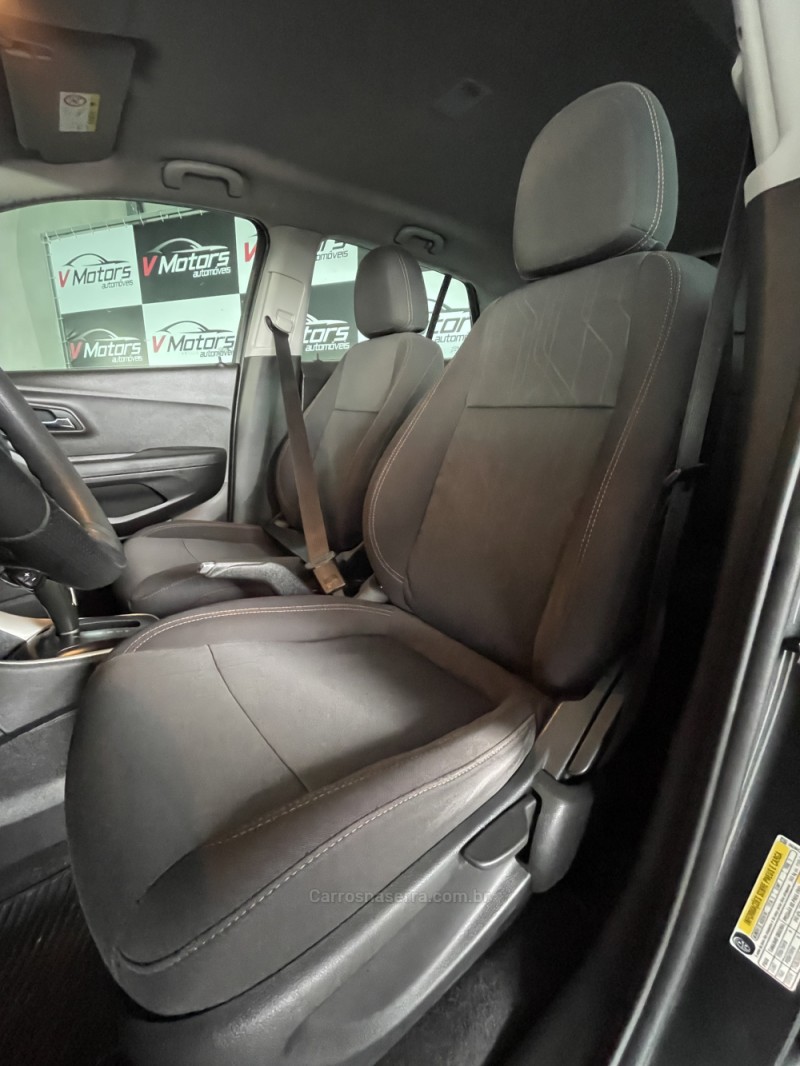 TRACKER 1.4 16V TURBO FLEX LT AUTOMÁTICO - 2017 - PAROBé