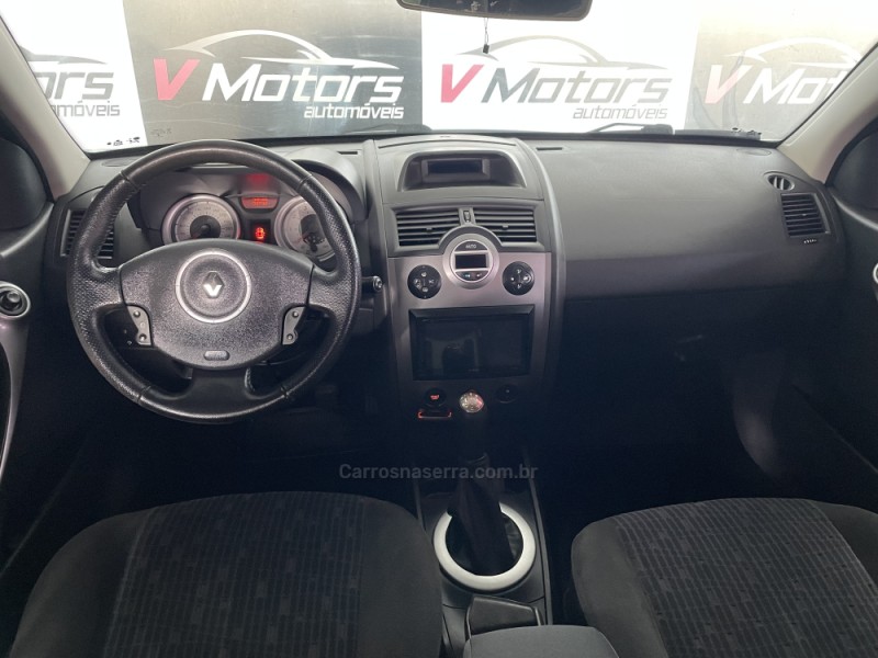 MÉGANE 1.6 DYNAMIQUE GRAND TOUR 16V FLEX 4P MANUAL - 2012 - PAROBé