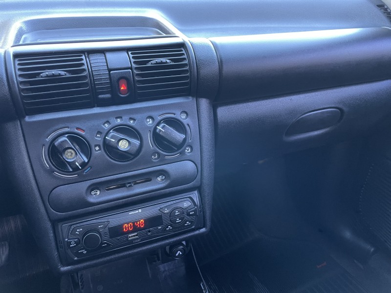 CORSA 1.0 MPFI MILENIUM SEDAN 8V GASOLINA 4P MANUAL - 2002 - CAXIAS DO SUL