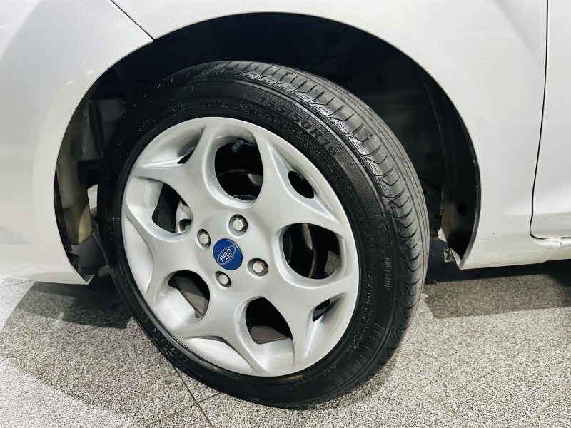FIESTA 1.6 SE HATCH 16V FLEX 4P MANUAL - 2012 - CAXIAS DO SUL