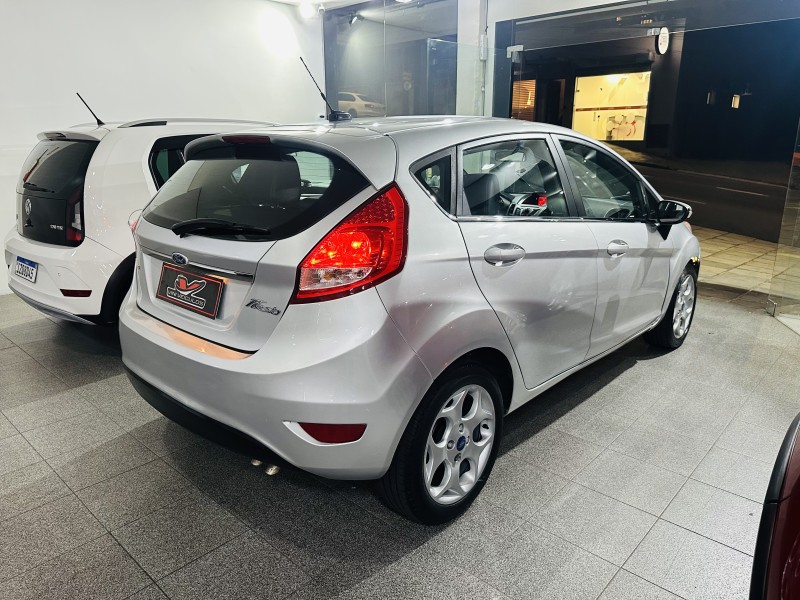 FIESTA 1.6 SE HATCH 16V FLEX 4P MANUAL - 2012 - CAXIAS DO SUL