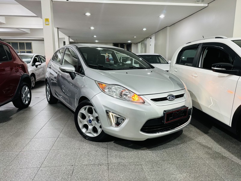 FIESTA 1.6 SE HATCH 16V FLEX 4P MANUAL - 2012 - CAXIAS DO SUL