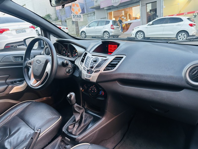 FIESTA 1.6 SE HATCH 16V FLEX 4P MANUAL - 2012 - CAXIAS DO SUL