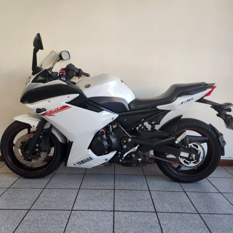 xj6 f  2012 farroupilha