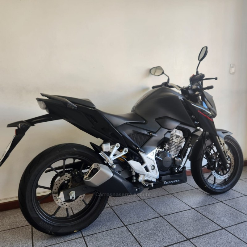 CB 300F TWISTER CBS - 2023 - FARROUPILHA