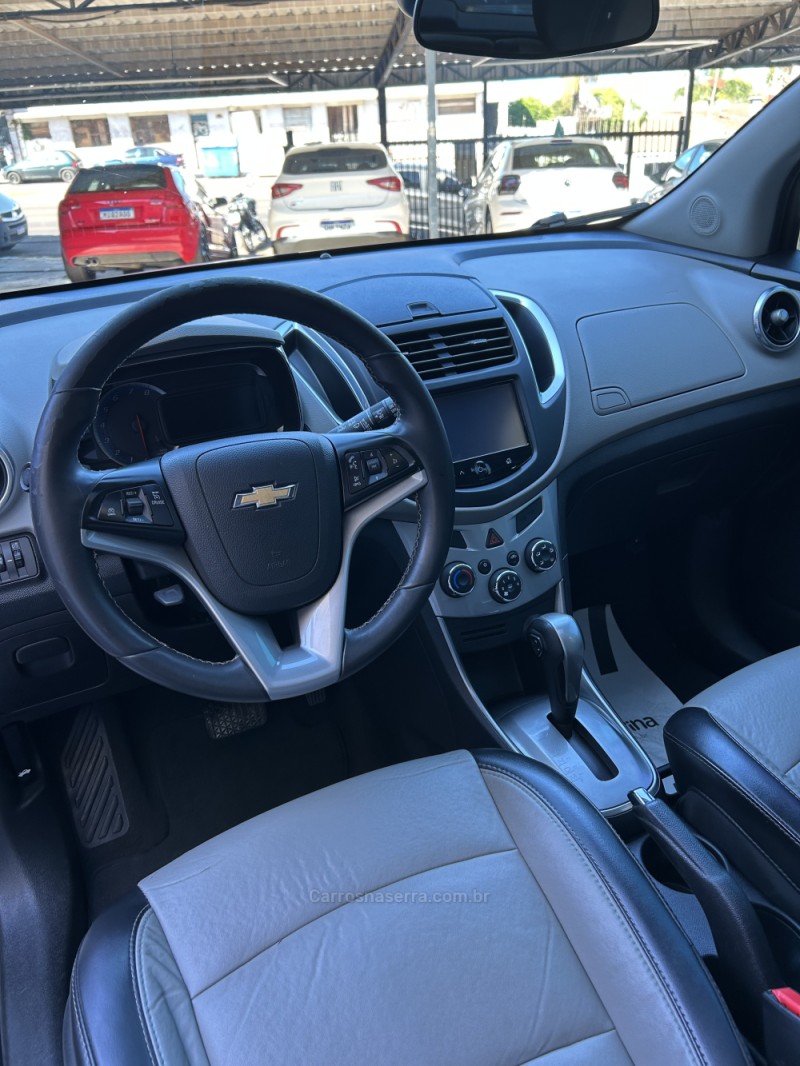 TRACKER 1.8 MPFI LTZ 4X2 16V FLEX 4P AUTOMÁTICO - 2015 - CARAZINHO