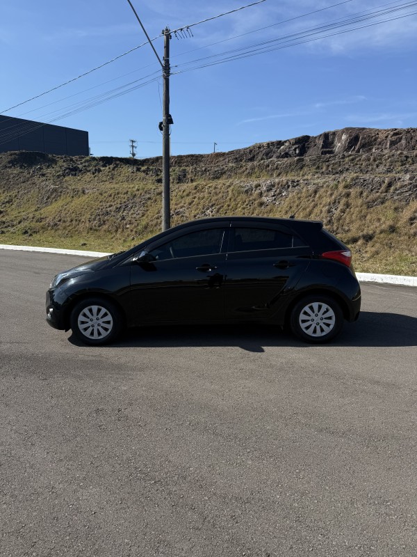 HB20 1.0 COMFORT 12V FLEX 4P MANUAL - 2015 - FARROUPILHA