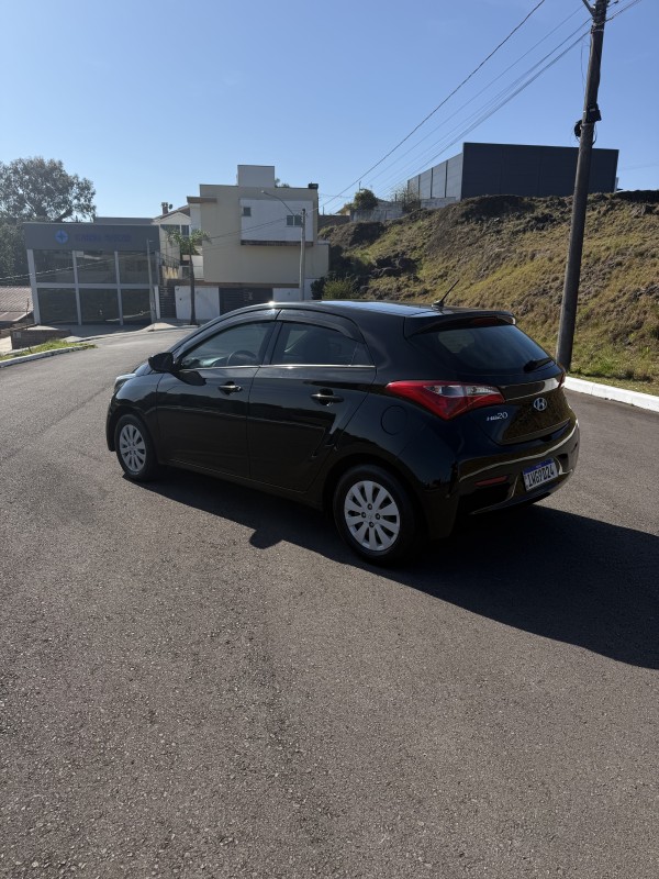 HB20 1.0 COMFORT 12V FLEX 4P MANUAL - 2015 - FARROUPILHA